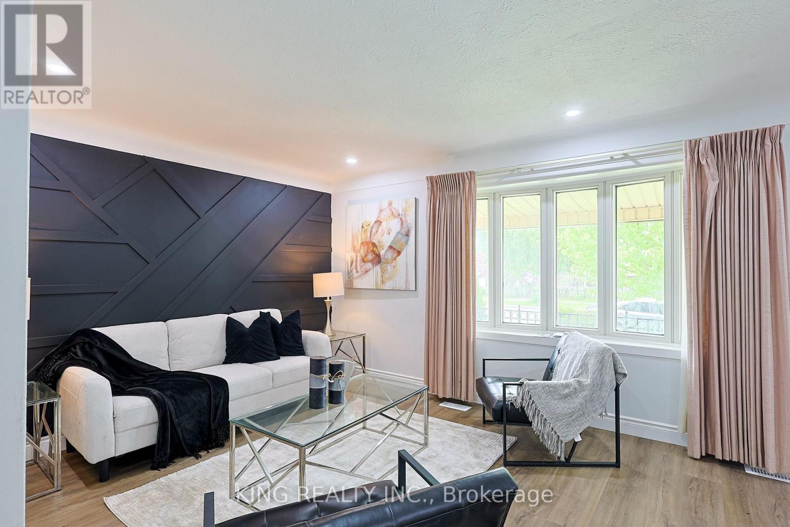 54 Tweedsmuir Avenue, London East, Ontario  N5W 1K7 - Photo 8 - X13452726