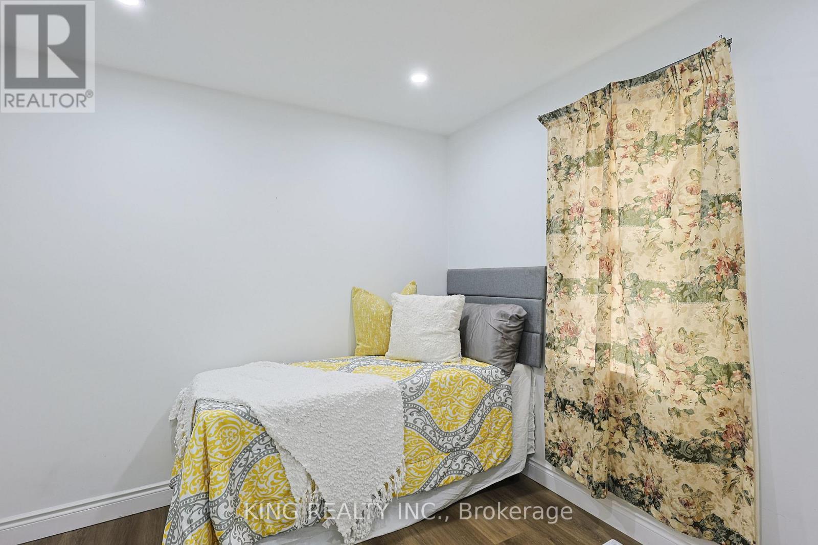 54 Tweedsmuir Avenue, London East, Ontario  N5W 1K7 - Photo 12 - X13452726