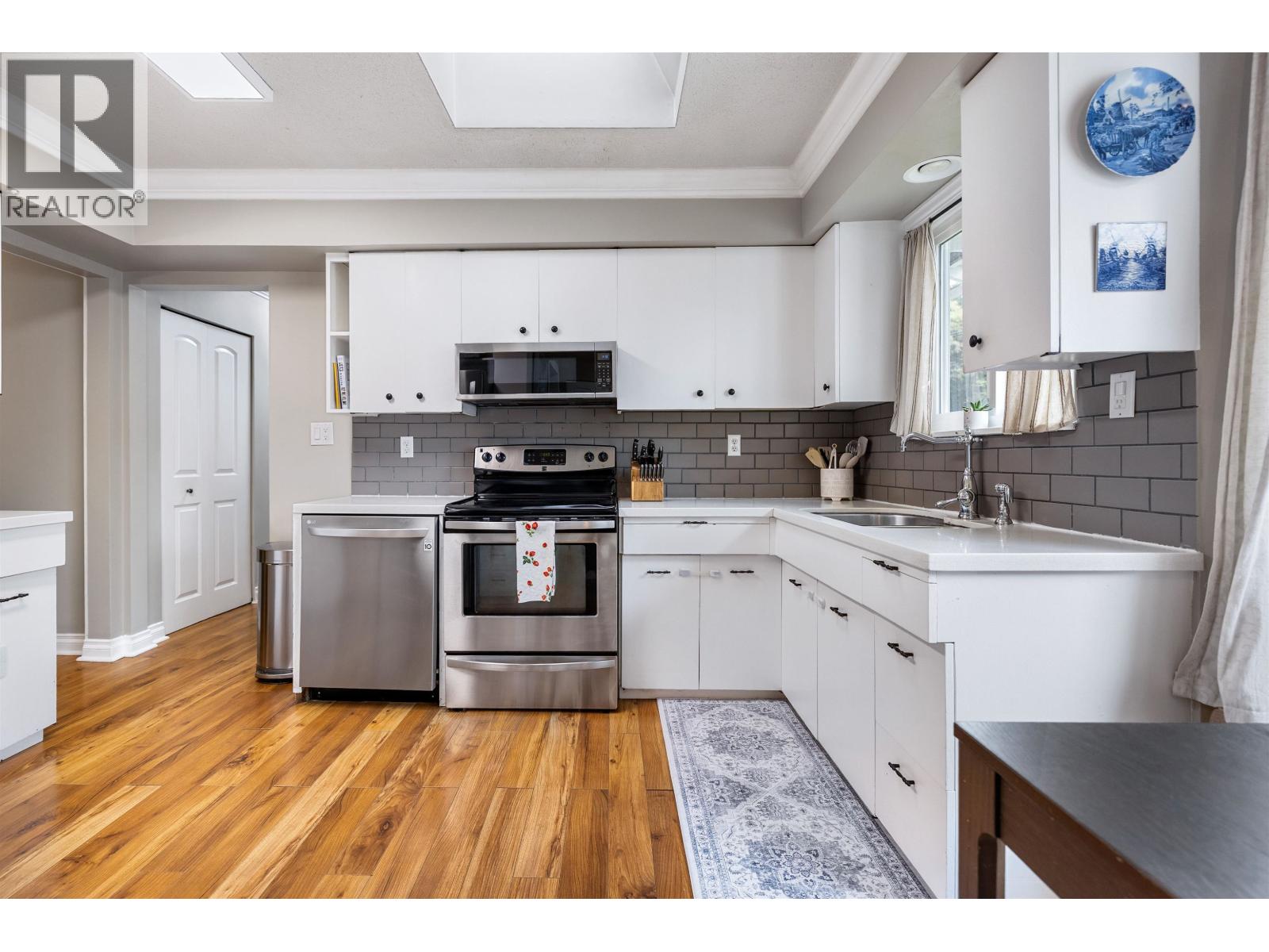 21678 Mountainview Crescent, Maple Ridge, British Columbia  V2X 3V1 - Photo 10 - R3142489