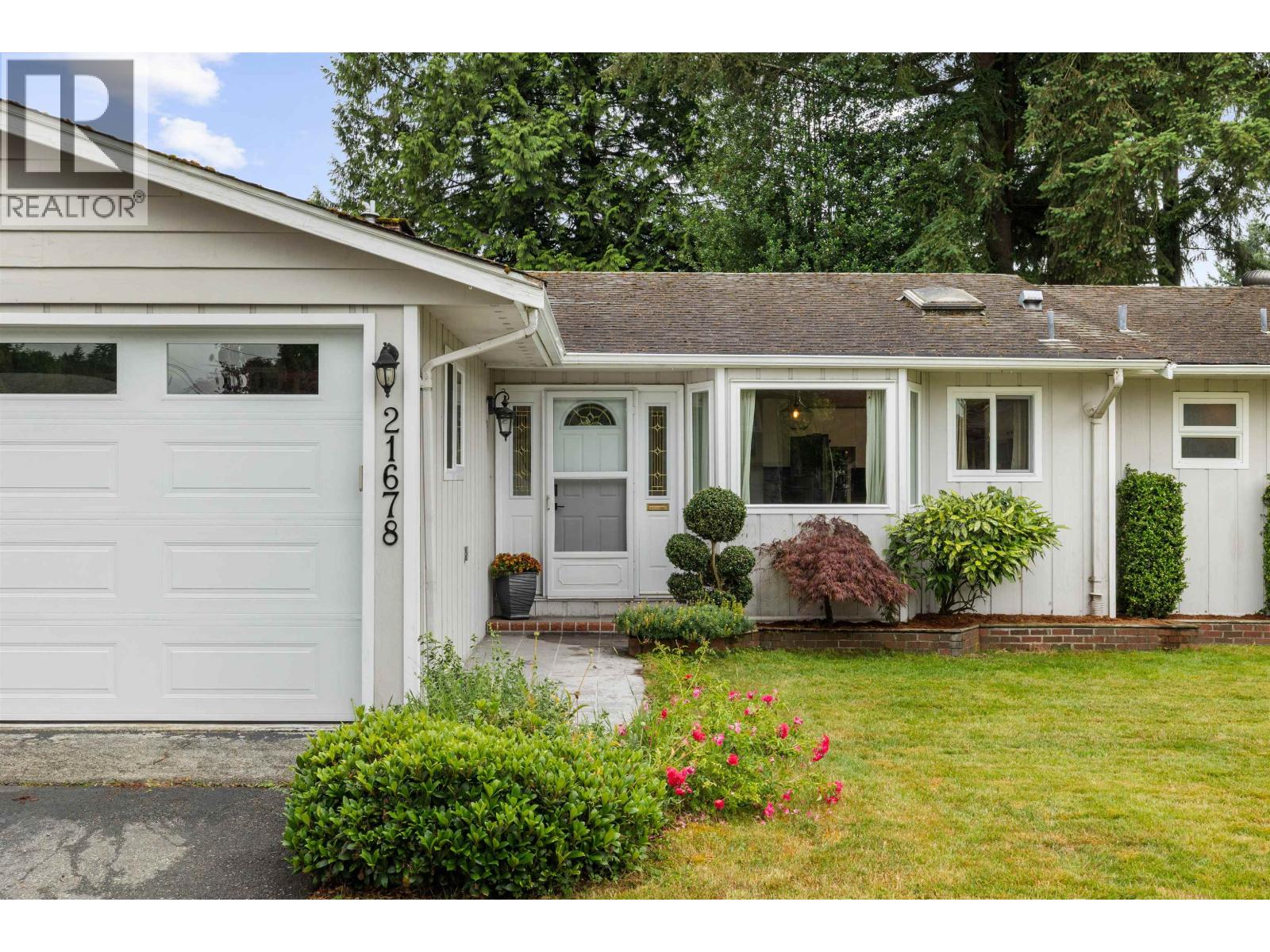 21678 Mountainview Crescent, Maple Ridge, British Columbia  V2X 3V1 - Photo 3 - R3142489