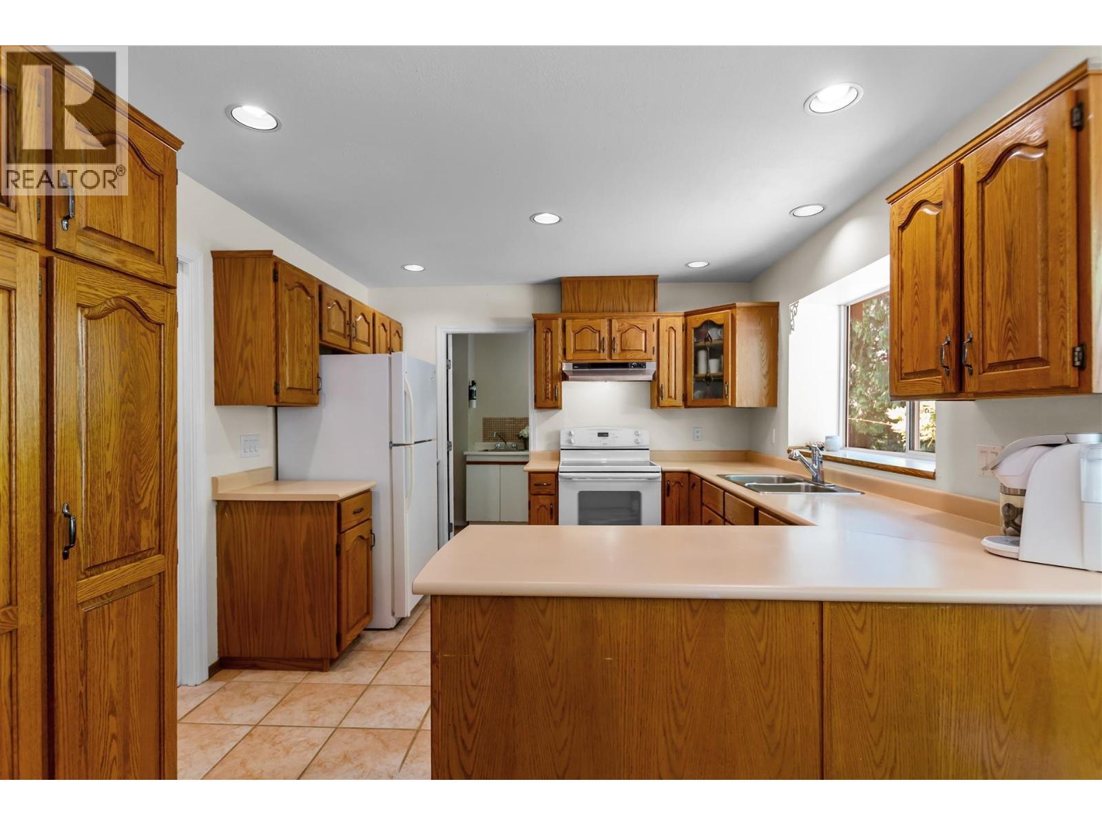 3 Chevalier Court, Port Moody, British Columbia  V3H 4L3 - Photo 11 - R3142939