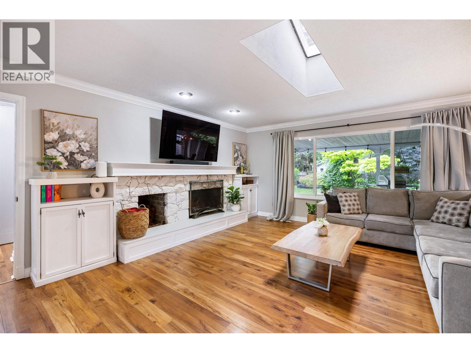 21678 Mountainview Crescent, Maple Ridge, British Columbia  V2X 3V1 - Photo 5 - R3142489