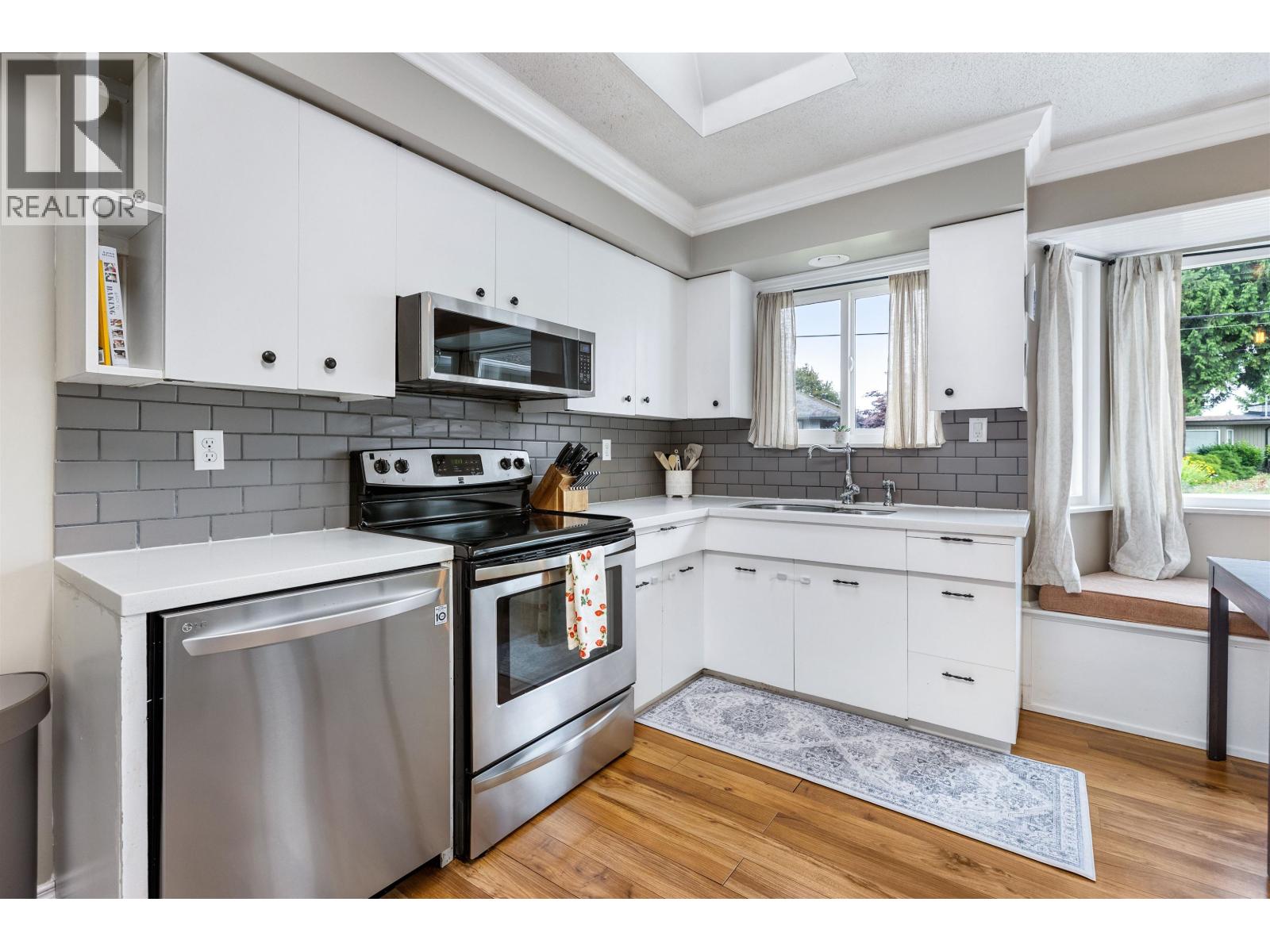 21678 Mountainview Crescent, Maple Ridge, British Columbia  V2X 3V1 - Photo 9 - R3142489