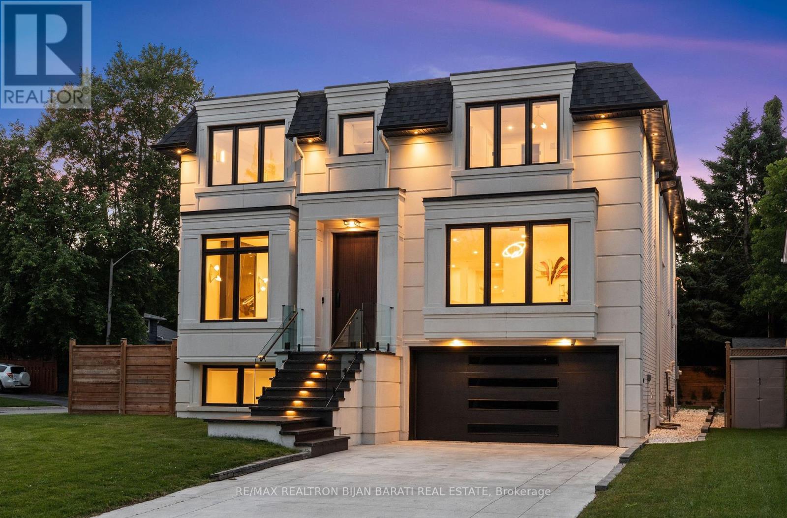 16 WILD CHERRY LANE, Markham (Royal Orchard)