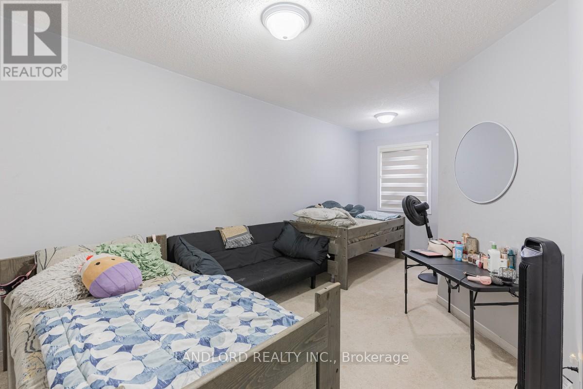 13 Utopia Way, Brampton, Ontario  L6P 4A6 - Photo 24 - W13528050