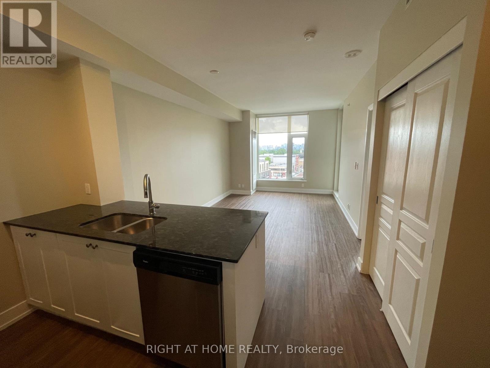 708 - 118 Holmwood Avenue, Ottawa, Ontario  K1S 5J5 - Photo 4 - X13465728