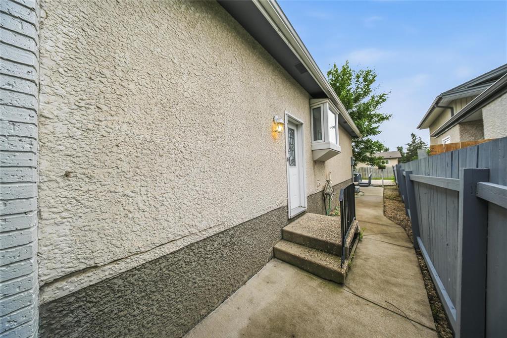 67 Birchlynn Bay, Winnipeg, Manitoba  R2R 2S9 - Photo 30 - 202615828