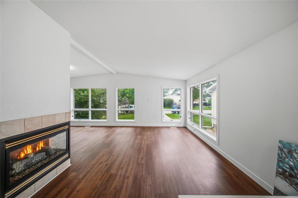 67 Birchlynn Bay, Winnipeg, Manitoba  R2R 2S9 - Photo 6 - 202615828