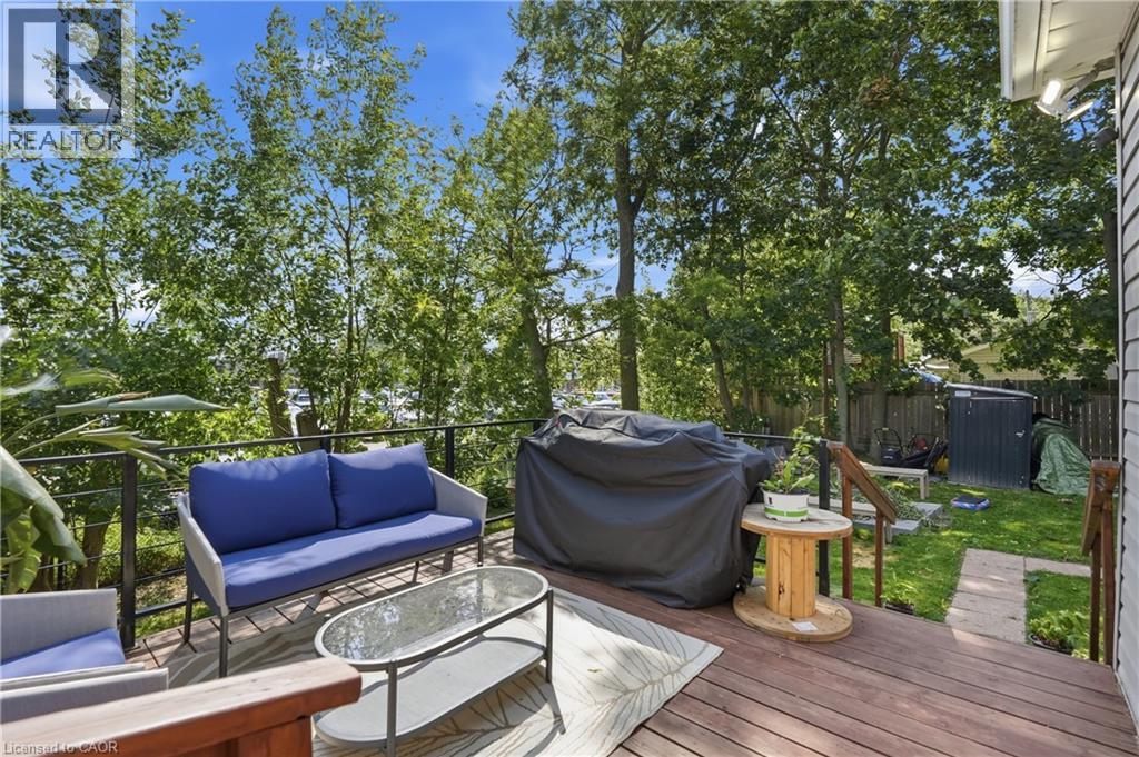 21 Renfrew Street E, Haldimand County, Ontario  N3W 1E8 - Photo 24 - 40845616