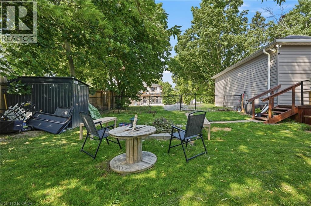 21 Renfrew Street E, Haldimand County, Ontario  N3W 1E8 - Photo 28 - 40845616