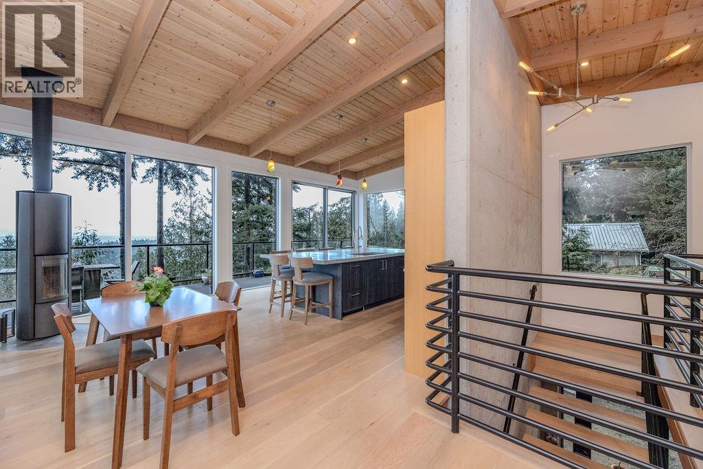 1572 Mountain Road, Gibsons, British Columbia  V0N 1V2 - Photo 8 - R3142898