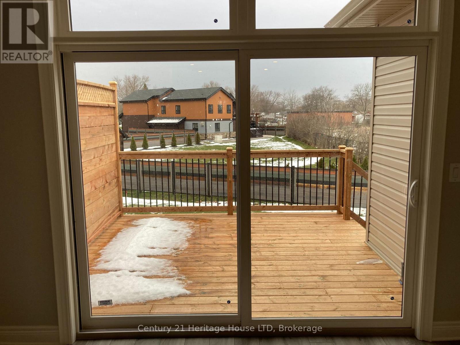 8427 Willoughby Drive E, Niagara Falls, Ontario  L2G 6X4 - Photo 8 - X13529004