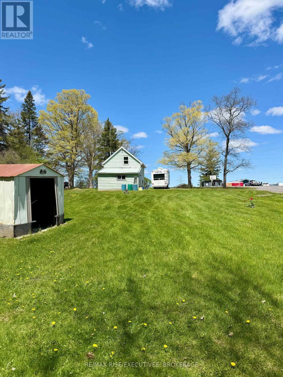 14 Dundas Street, Deseronto, Ontario K0K 1X0 - Photo 4 - X13529106