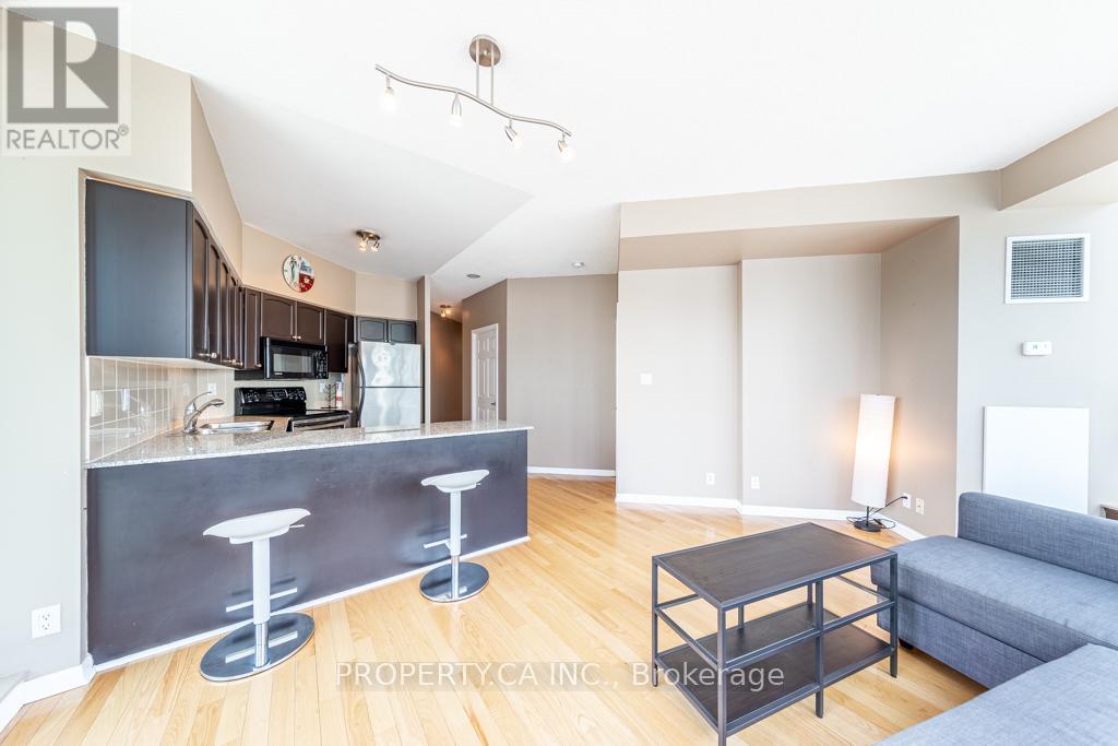 1602 - 228 Queens Quay W, Toronto, Ontario  M5J 2X1 - Photo 2 - C13528896