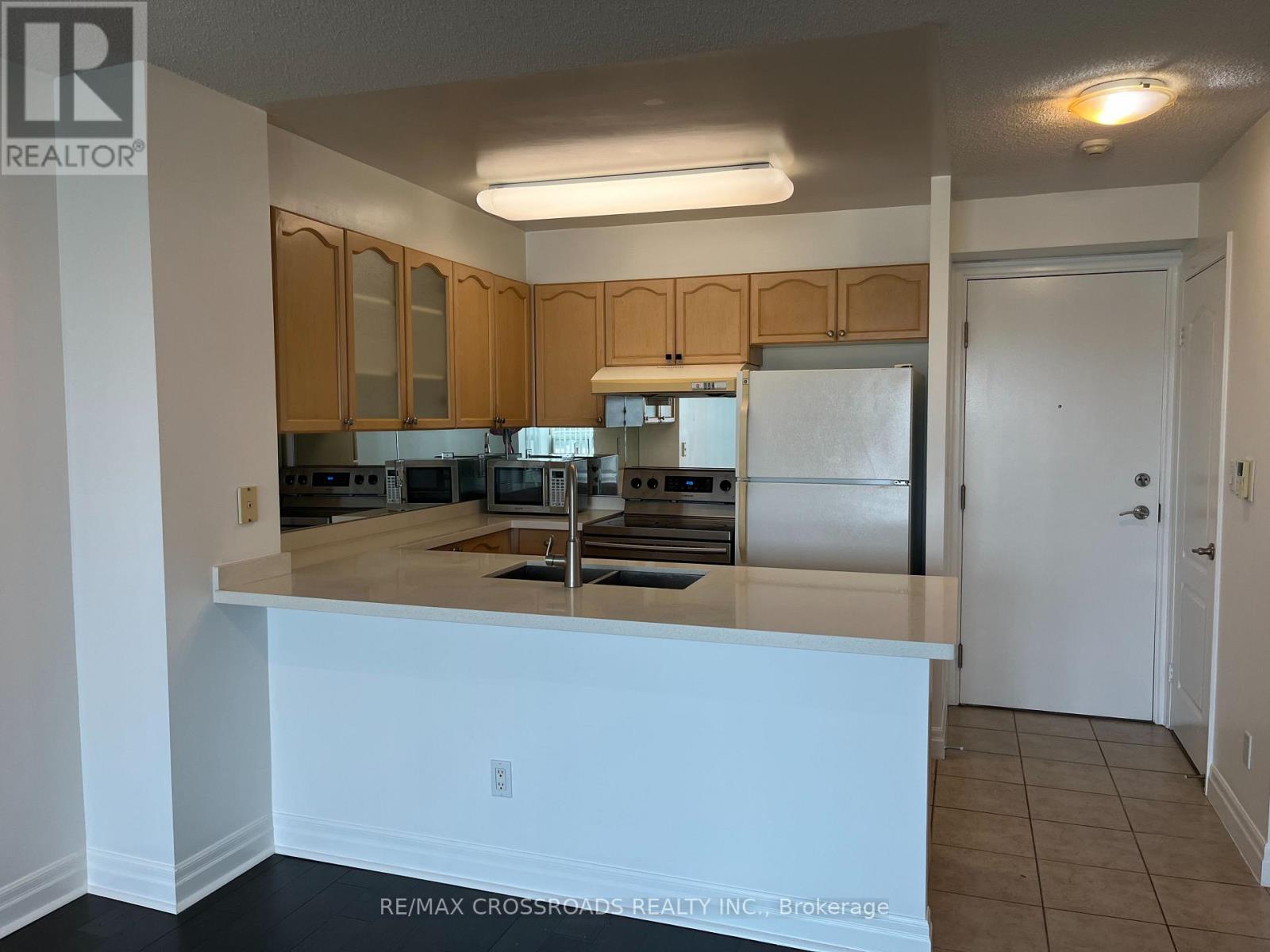 817 - 188 Doris Avenue, Toronto, Ontario  M2N 6Z5 - Photo 2 - C13528912