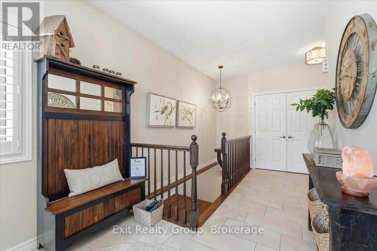 91 Mountain Ash Drive, Belleville, Ontario  K8M 0E3 - Photo 4 - X13529086