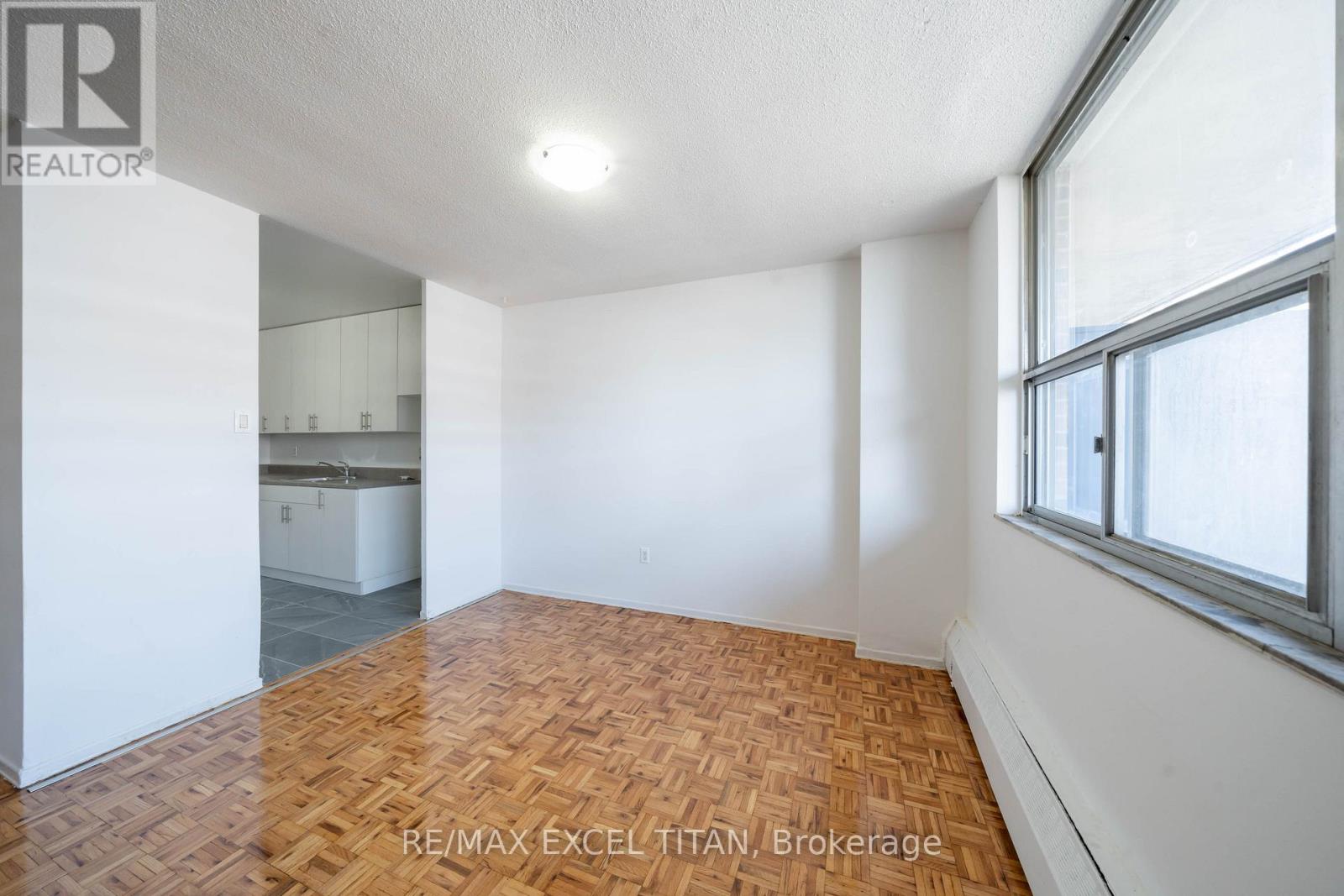 410 - 5 Glamorgan Avenue, Toronto, Ontario M1P 4P1 - Photo 4 - E13528904