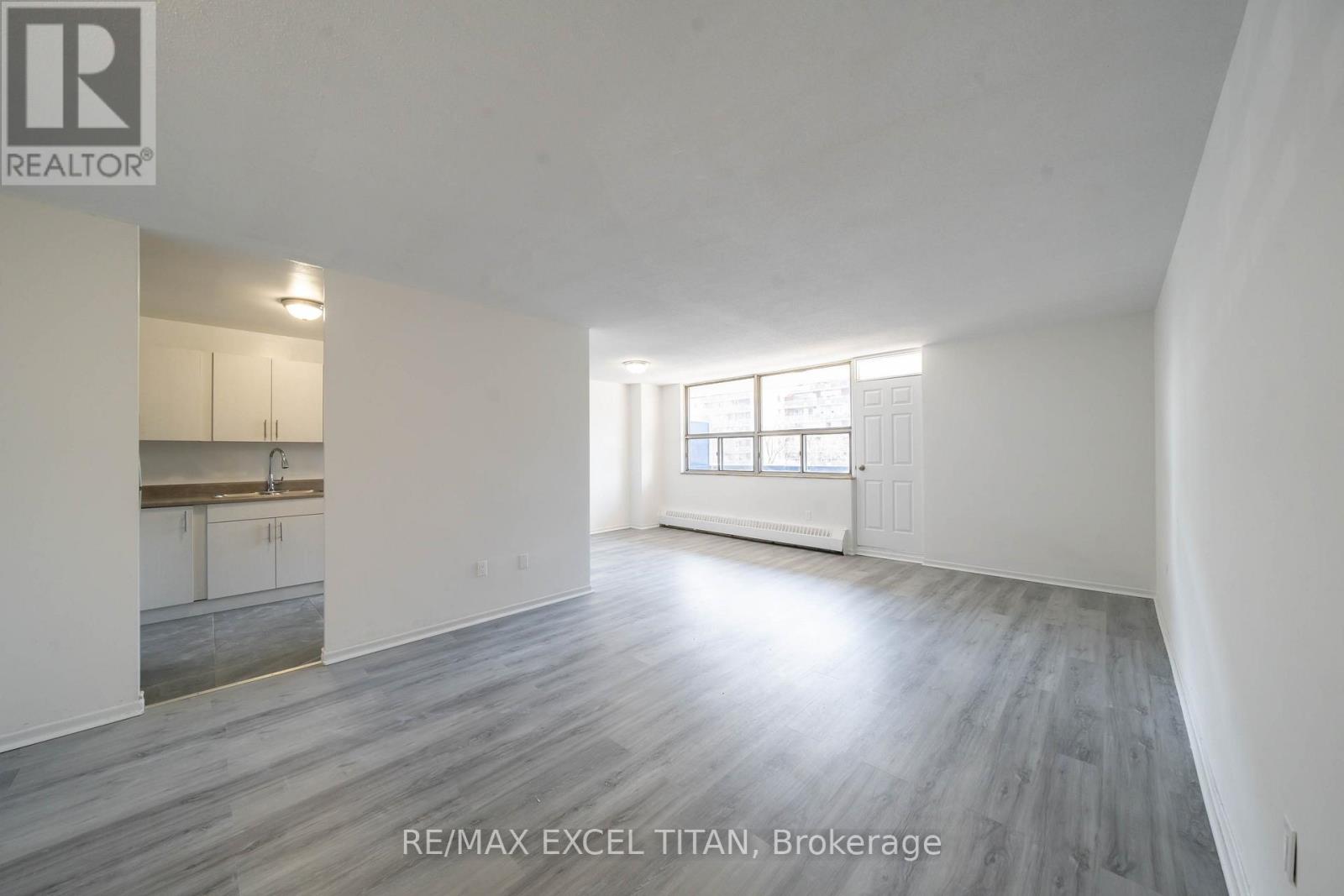 301 - 5 GLAMORGAN AVENUE