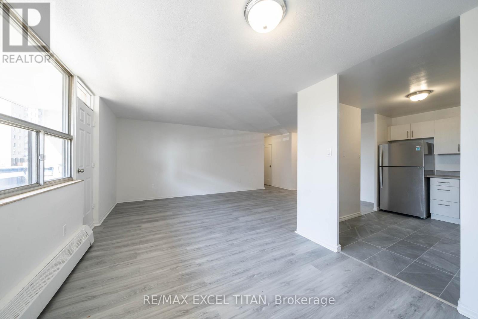 301 - 5 Glamorgan Avenue, Toronto, Ontario M1P 4P1 - Photo 7 - E13528910