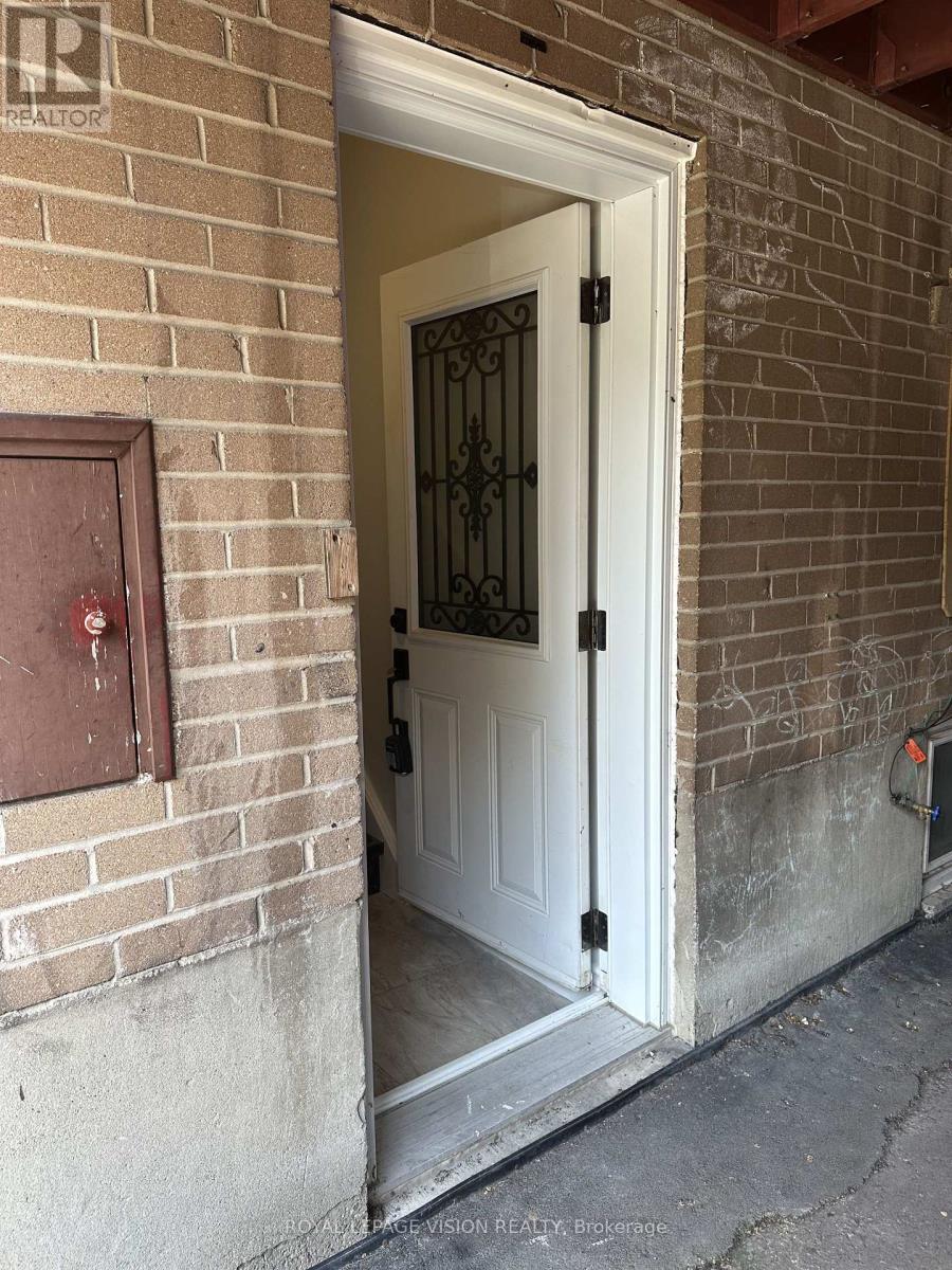 43 Par Avenue, Toronto, Ontario M1G 2G5 - Photo 2 - E13528950