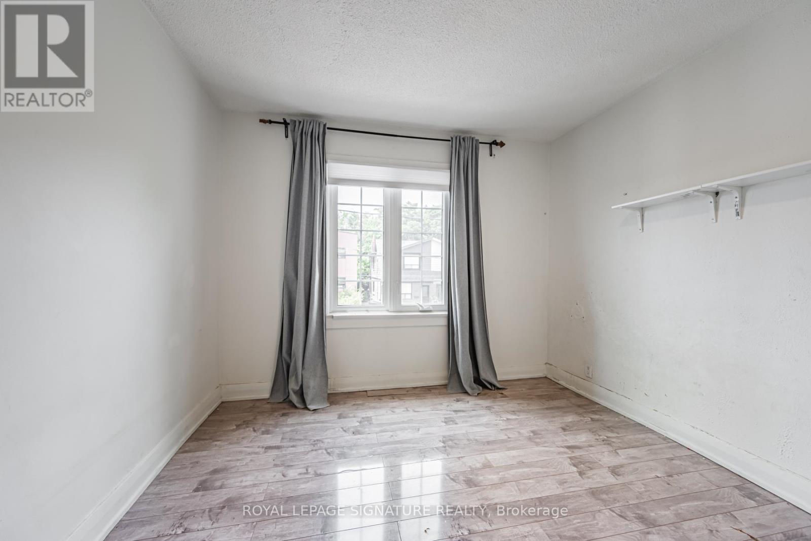 573 Coxwell Avenue, Toronto, Ontario M4C 3B5 - Photo 13 - E13529116