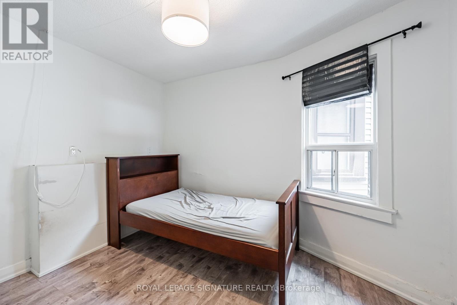 573 Coxwell Avenue, Toronto, Ontario M4C 3B5 - Photo 16 - E13529116