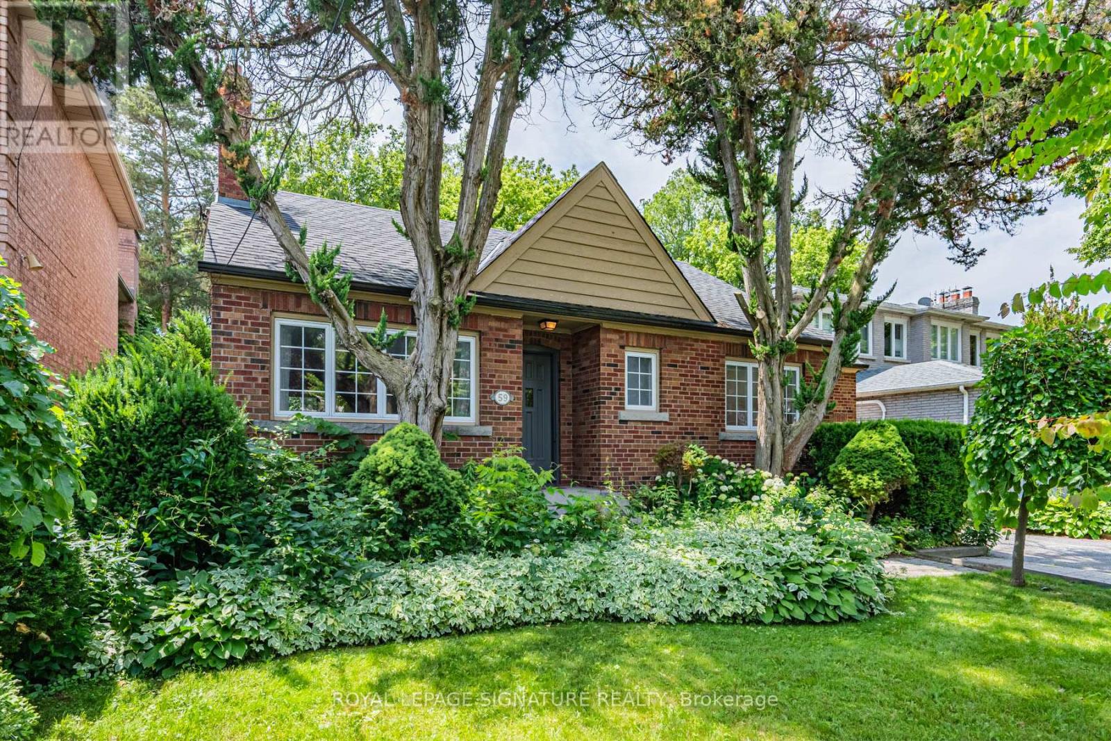 59 PARKVIEW HILL CRESCENT