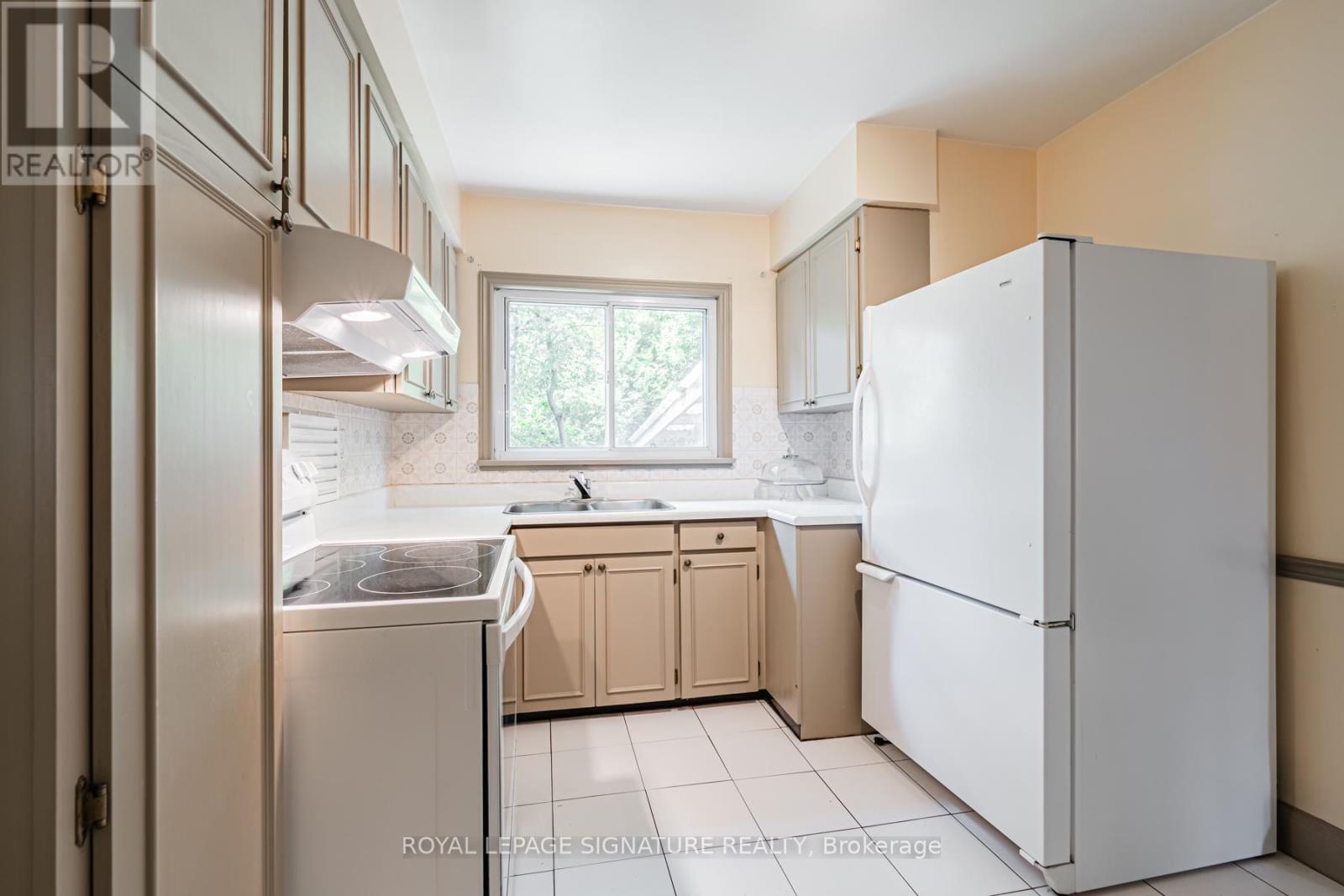 59 Parkview Hill Crescent, Toronto, Ontario M4B 1R1 - Photo 14 - E13529154