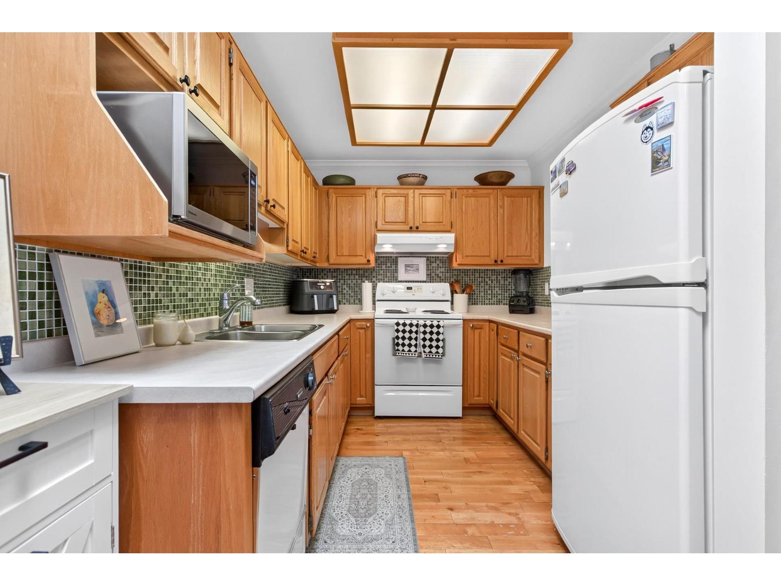 303 1500 Merklin Street, White Rock, British Columbia  V4B 4C5 - Photo 10 - R3143096