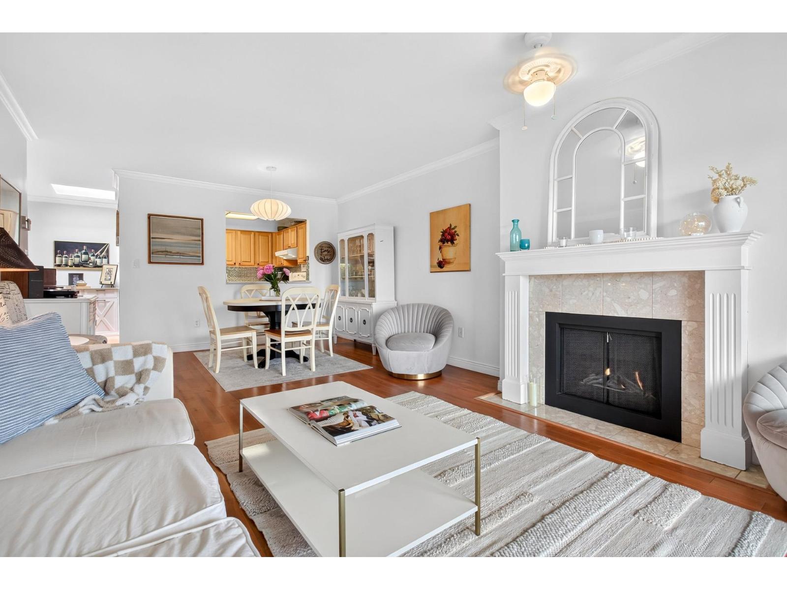 303 1500 Merklin Street, White Rock, British Columbia  V4B 4C5 - Photo 4 - R3143096