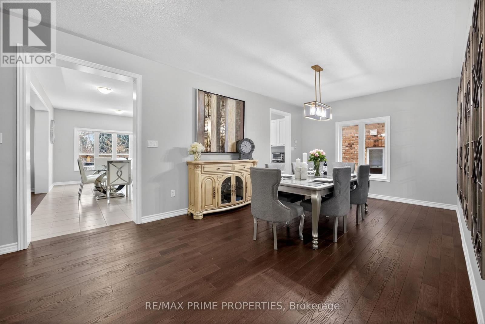 72 Ridge Gate Crescent, East Gwillimbury (Mt Albert), Ontario  L0G 1M0 - Photo 5 - N13528948