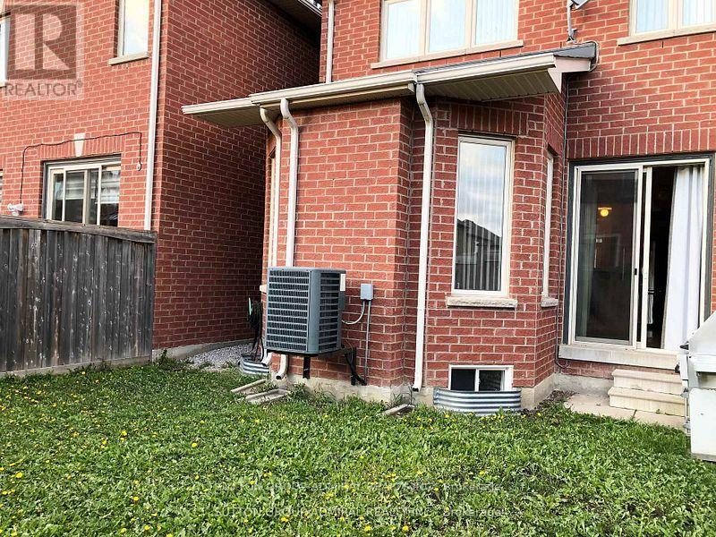 4 Stookes Crescent, Richmond Hill, Ontario  L4E 0J3 - Photo 32 - N13528956