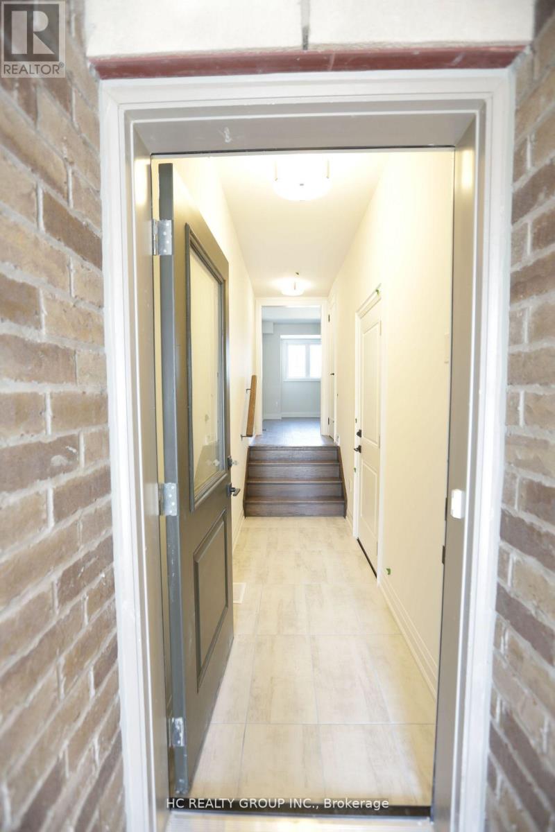 4245 Major Mackenzie Drive E, Markham, Ontario  L6C 3L5 - Photo 3 - N13529172
