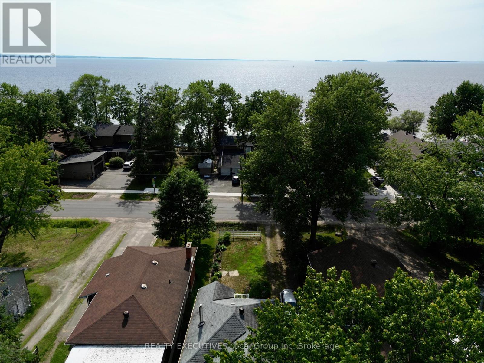 1062 Premier Road, North Bay, Ontario  P1A 2J1 - Photo 2 - X13529112