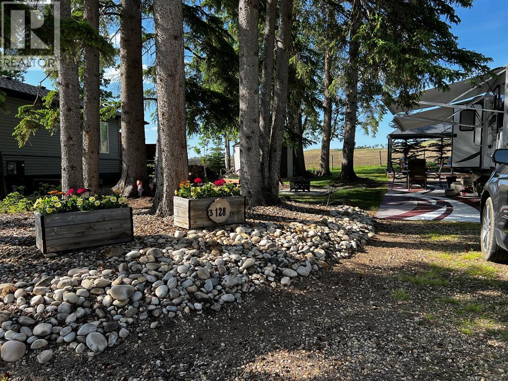 128B, 10032 Township Road 422, Rural Ponoka County