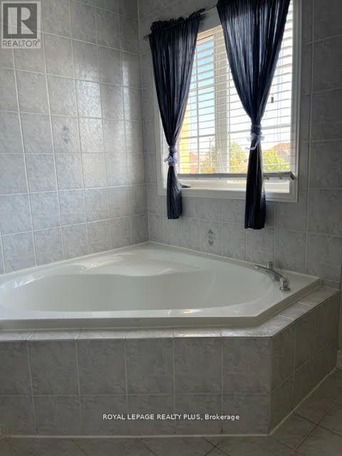 3246 Ridgeleigh Heights, Mississauga, Ontario  L5M 6S6 - Photo 10 - W13529058