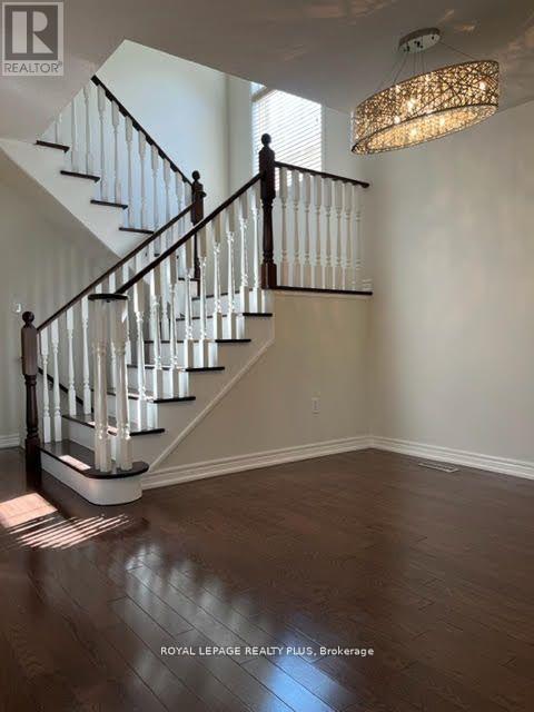 3246 Ridgeleigh Heights, Mississauga, Ontario  L5M 6S6 - Photo 4 - W13529058