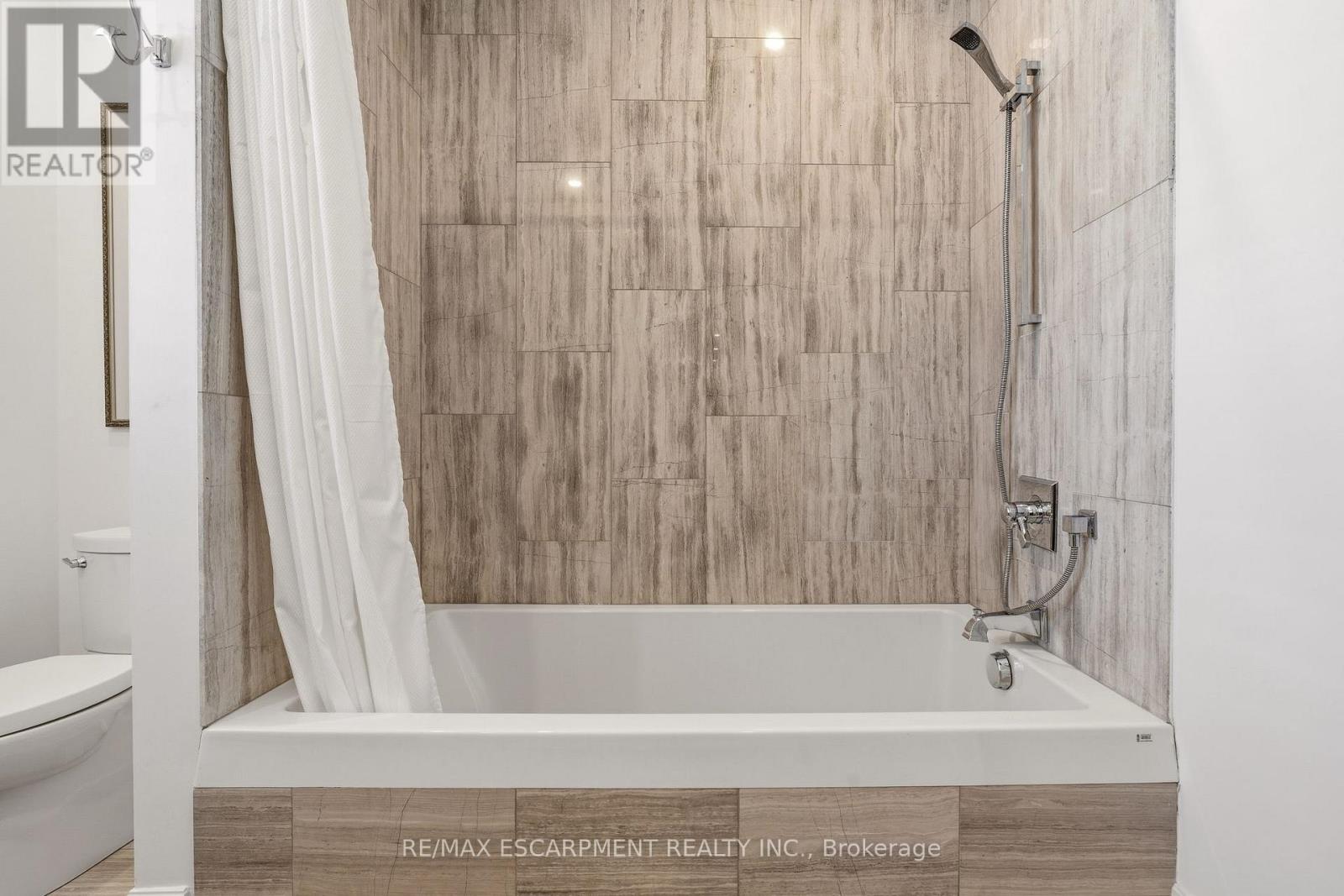 336 Newbold Court, Burlington, Ontario  L7R 2Y6 - Photo 23 - W13529074