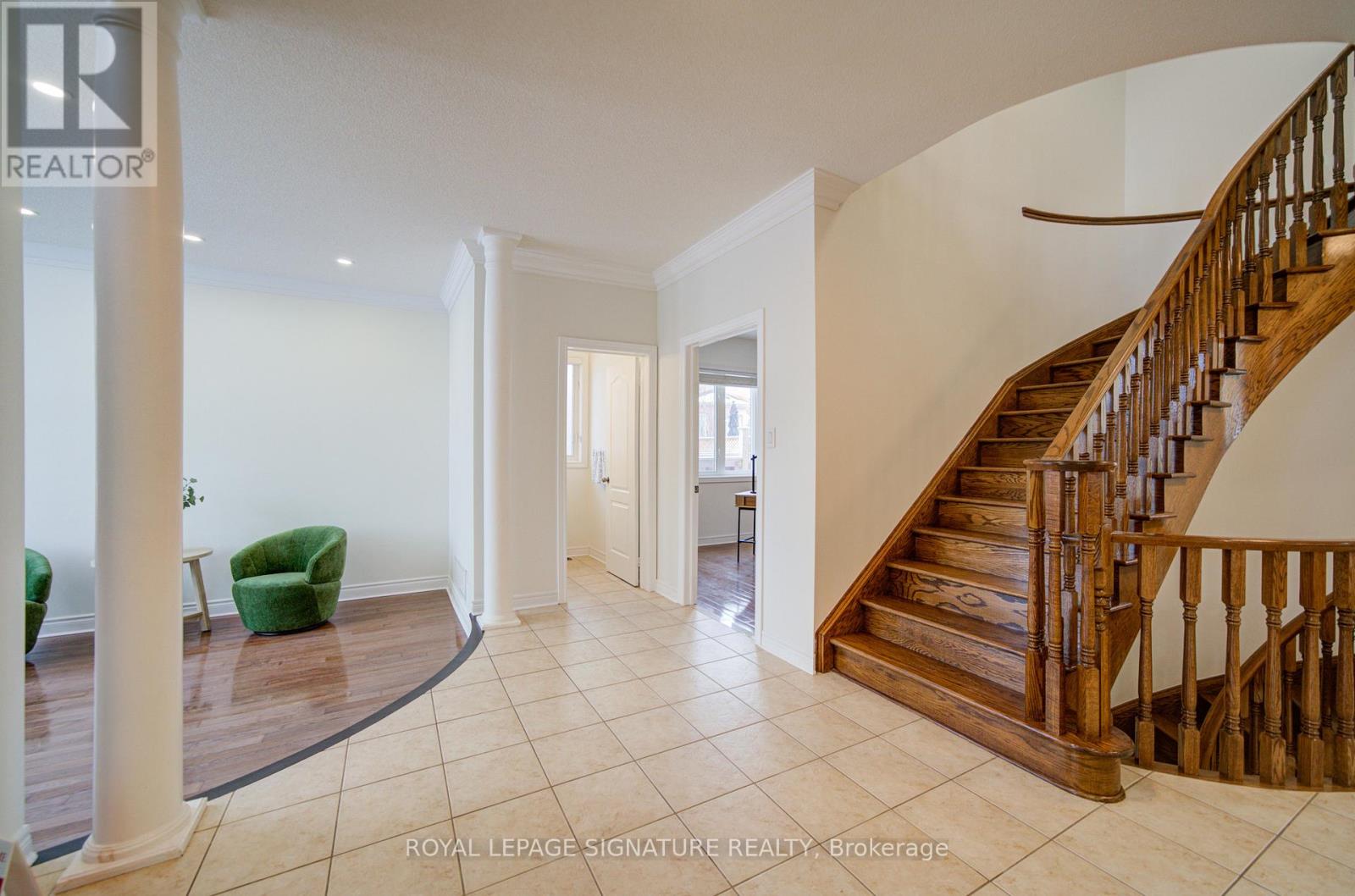 1534 Craigleith Road, Oakville, Ontario  L6H 7V7 - Photo 3 - W13529100