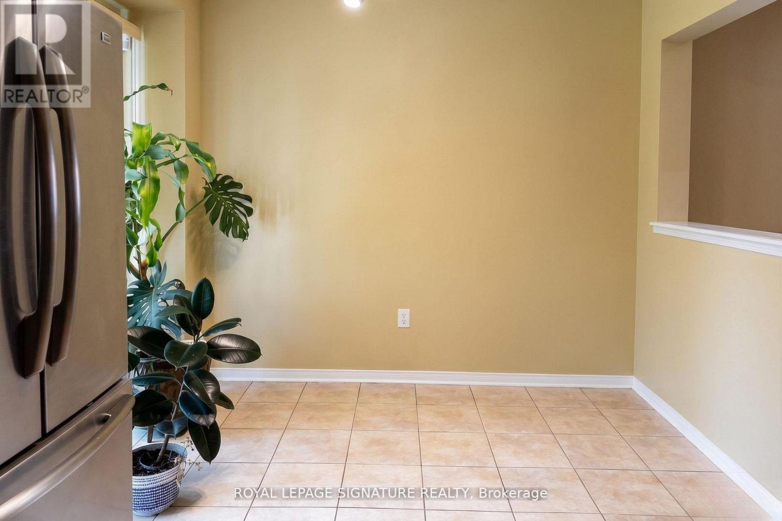 (Main) - 27 Roadmaster Lane, Brampton, Ontario  L7A 3A9 - Photo 5 - W13529166