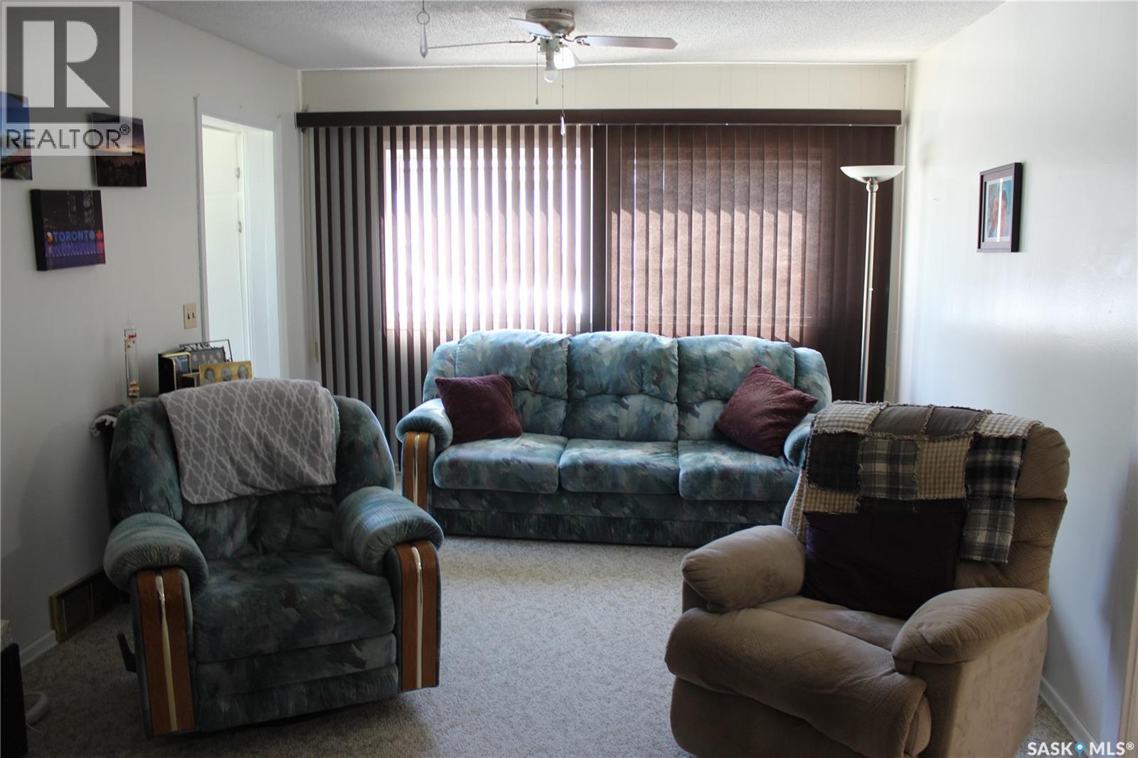 213 Westman Street, Midale, Saskatchewan  S0C 1S0 - Photo 7 - SK041637