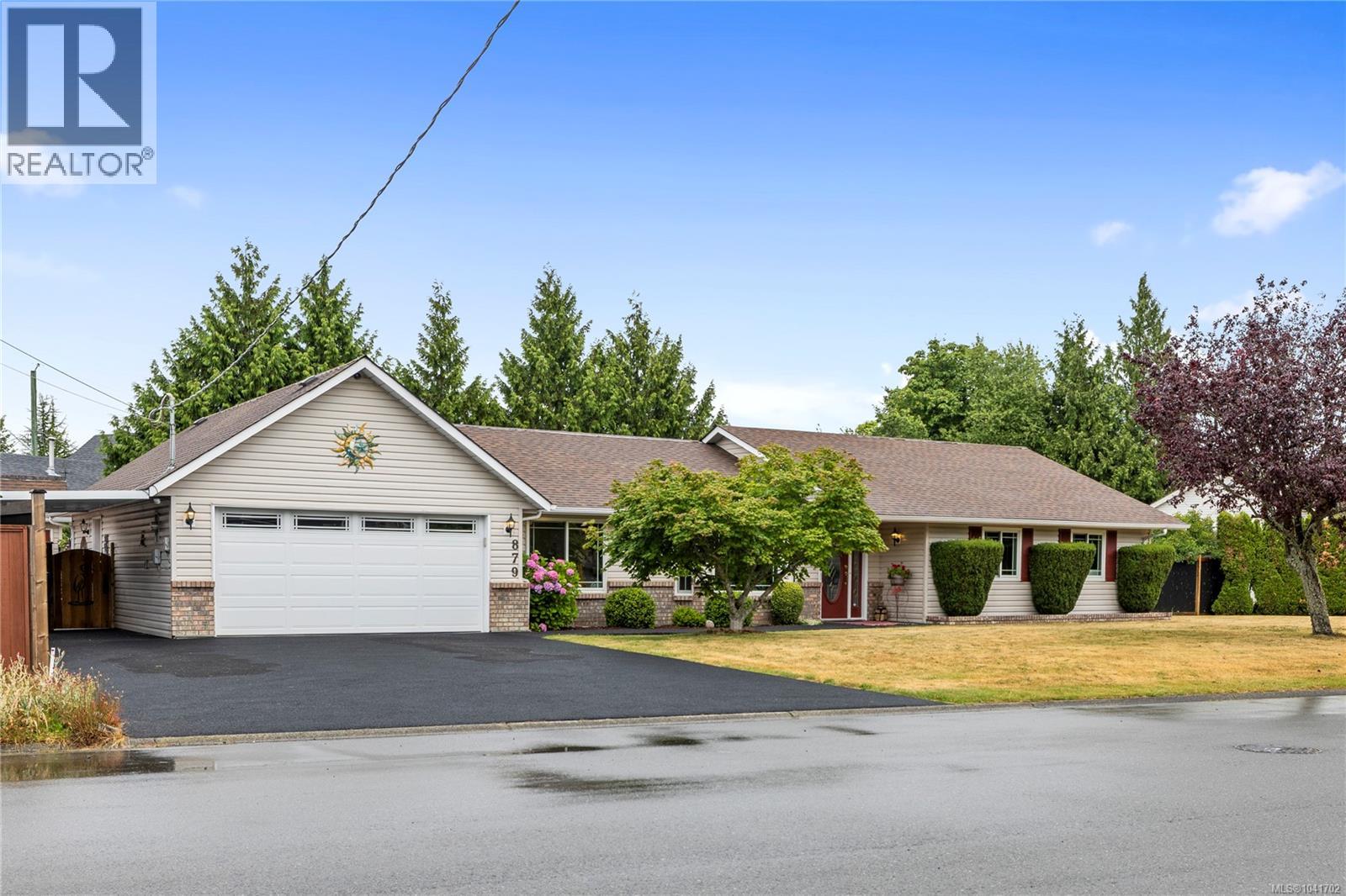 879 Aberdeen Dr
