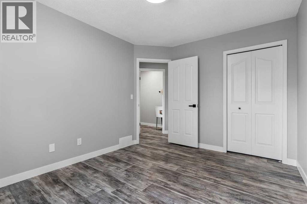 266 Shawnessy Drive SW, Calgary, Alberta  T2Y 1M5 - Photo 19 - A2324670