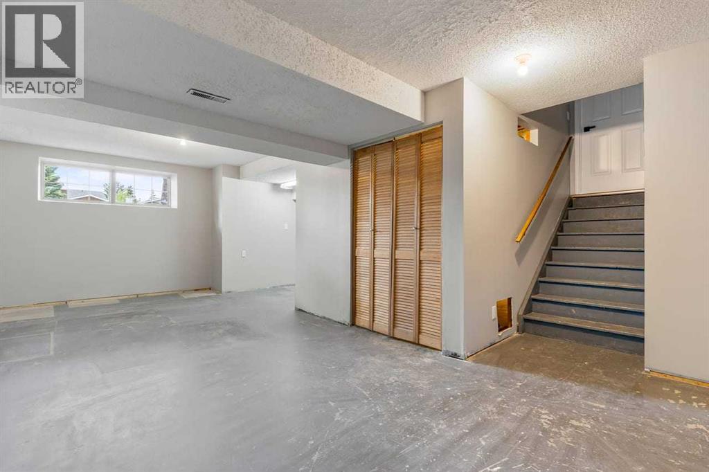 266 Shawnessy Drive SW, Calgary, Alberta  T2Y 1M5 - Photo 22 - A2324670