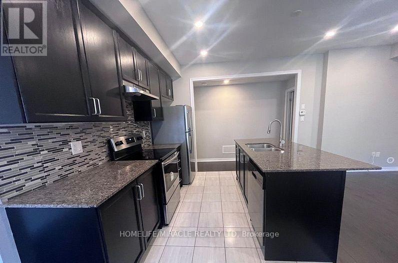 103 Frederick Wilson Avenue, Markham, Ontario  L6B 1P6 - Photo 5 - N13524338