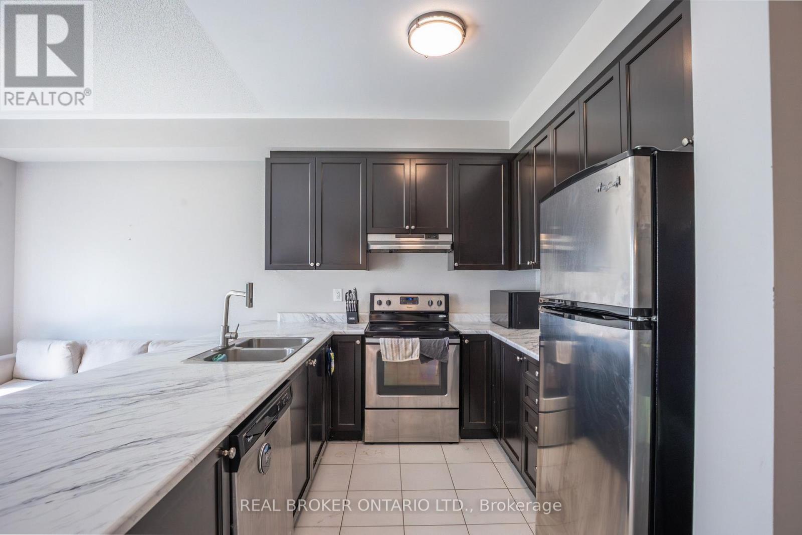 63 Forsyth Crescent, Barrie, Ontario  L4N 6R1 - Photo 4 - S13418640