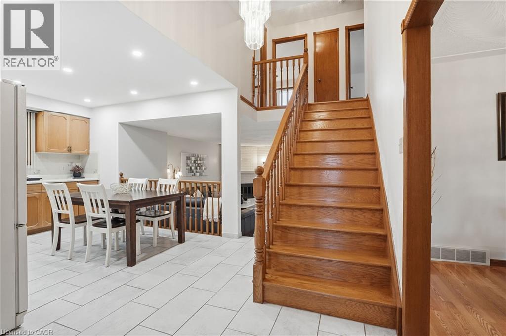 6 Royce Avenue, Stoney Creek, Ontario  L8G 4C8 - Photo 18 - 40839936