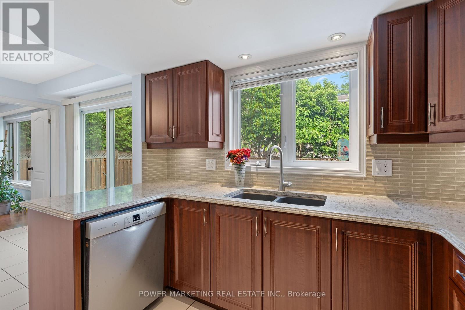 1552 Blohm Drive, Ottawa, Ontario  K1G 4P9 - Photo 15 - X13529248