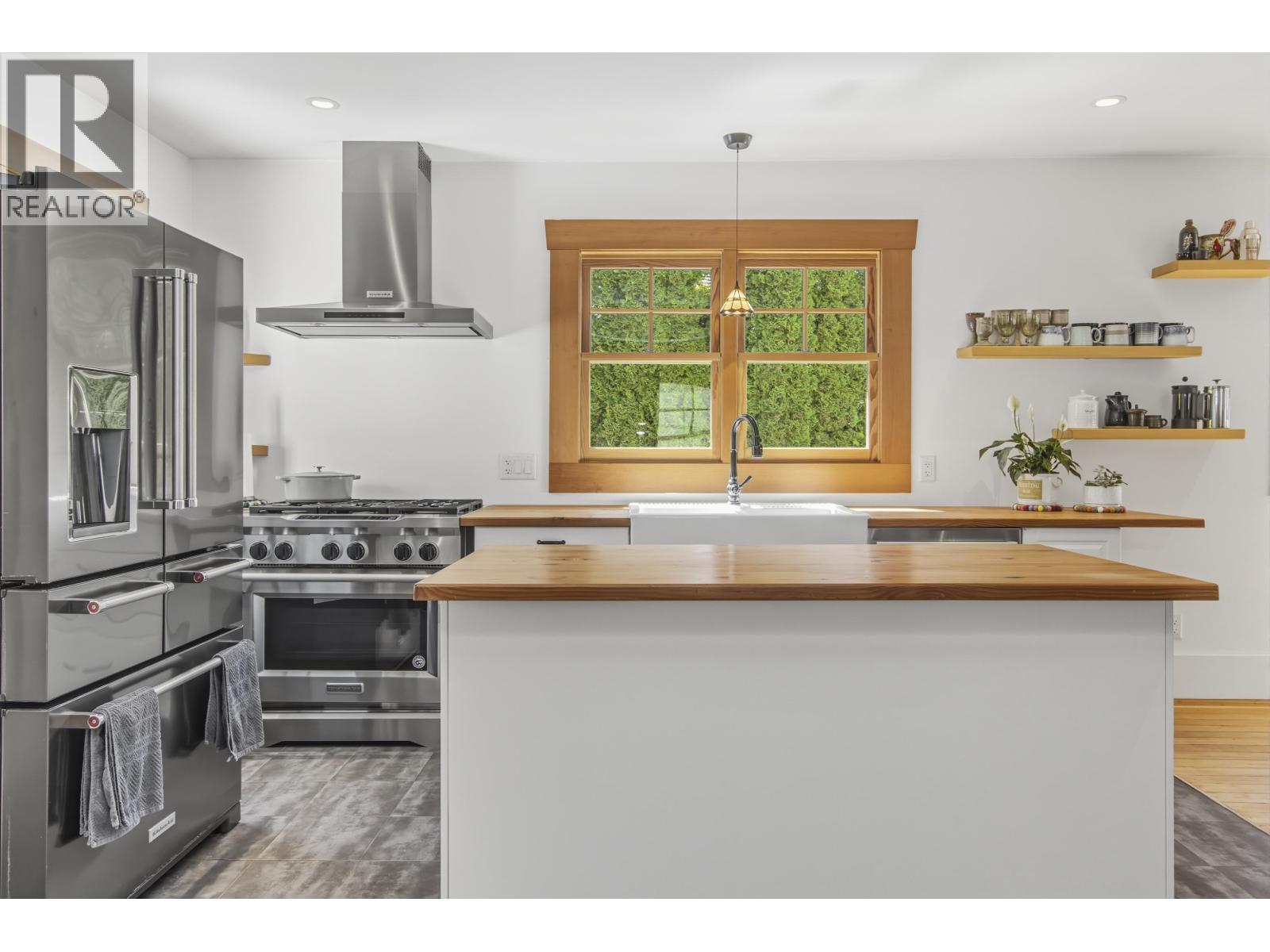 615 Shaughnessy Place, Britannia Beach, British Columbia  V8B 1J1 - Photo 14 - R3143053