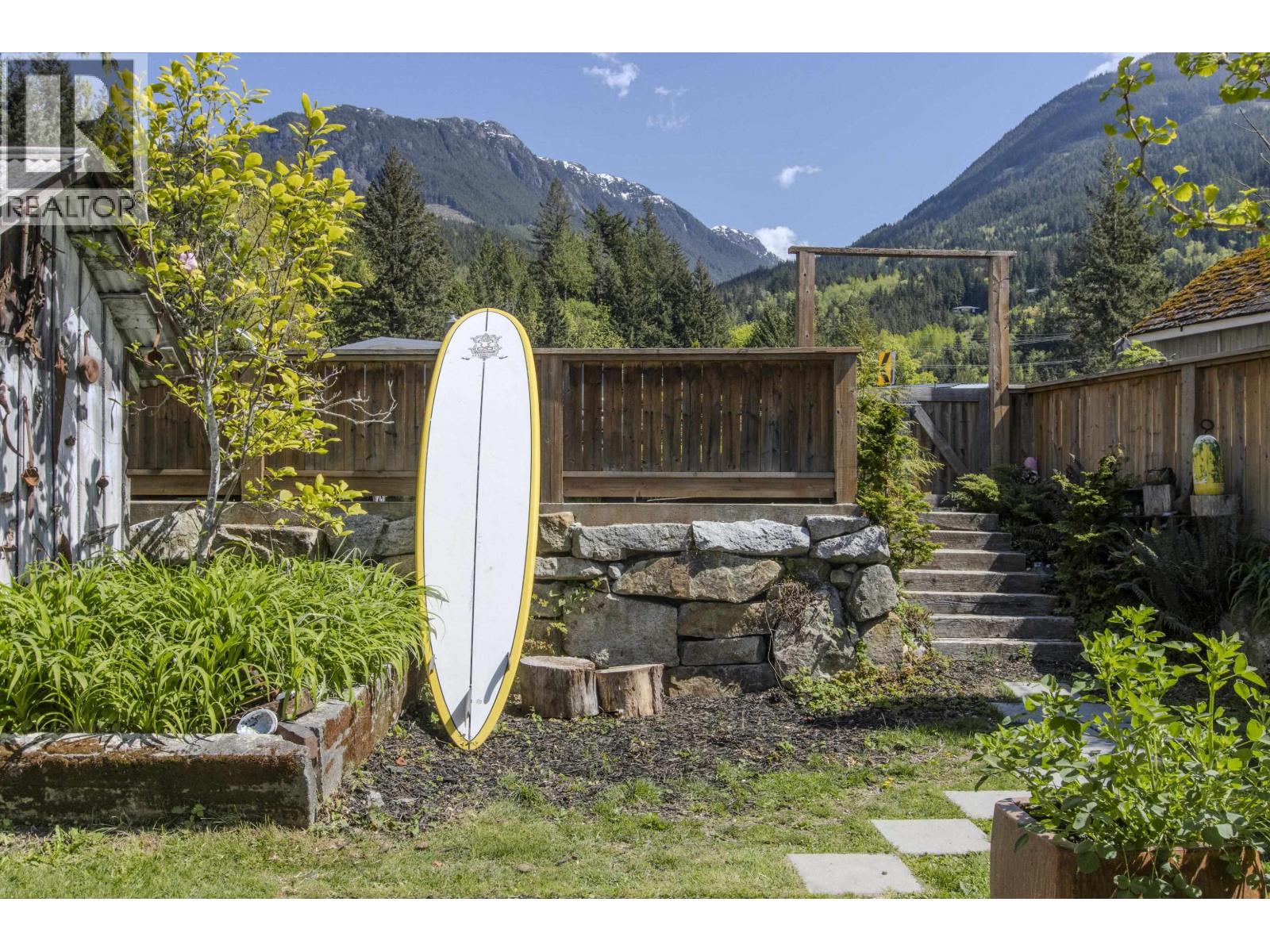 615 Shaughnessy Place, Britannia Beach, British Columbia  V8B 1J1 - Photo 36 - R3143053